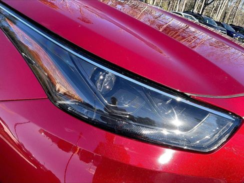 Used 2023 Toyota Highlander XLE image 32