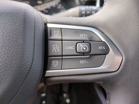 Used 2026 Jeep Compass Limited AWD/4WD image 23