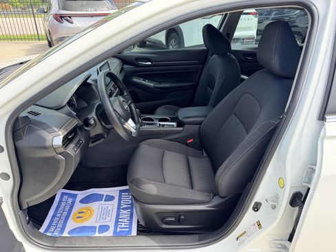 Used 2024 Nissan Altima 2.5 SV AWD/4WD image 8