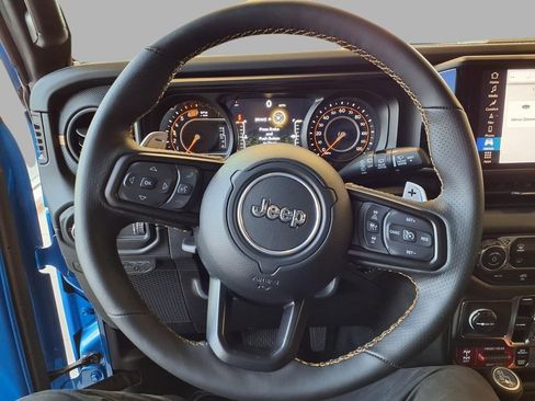 New 2025 Jeep Wrangler Unlimited Rubicon 392 image 17