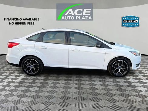 Used 2018 Ford Focus SEL image 4