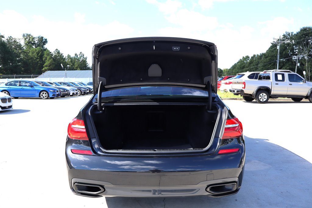 Used 2019 BMW 740i w/ Executive Package RWD image 39