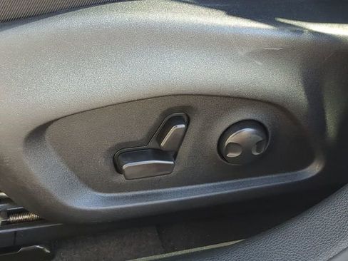 Used 2024 Jeep Compass Latitude image 22