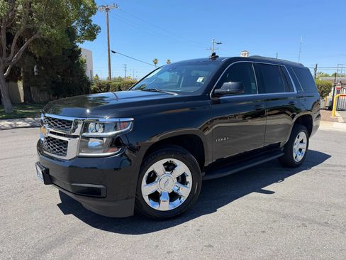 Used 2017 Chevrolet Tahoe LT RWD image 1