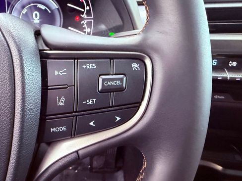 Certified 2021 Lexus UX 250h w/ Accessory Package (Z2) image 22