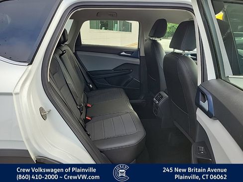 Certified 2024 Volkswagen Taos SE AWD/4WD image 15