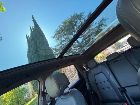 Used 2019 Porsche Cayenne E-Hybrid AWD/4WD image 45