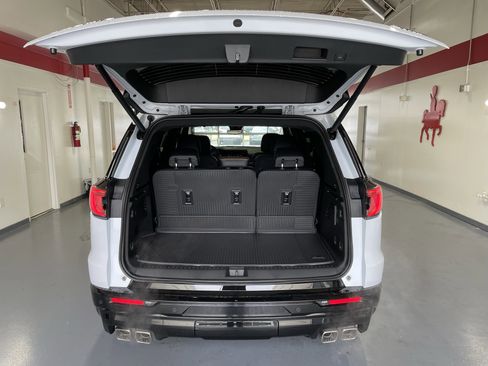 New 2026 GMC Acadia Denali Ultimate w/ LPO, Floor Liner Package image 8
