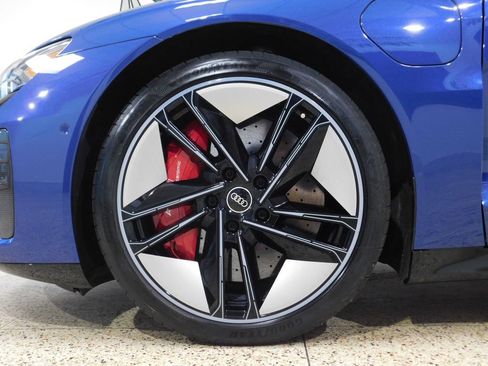 Used 2022 Audi RS e-tron GT AWD/4WD image 19