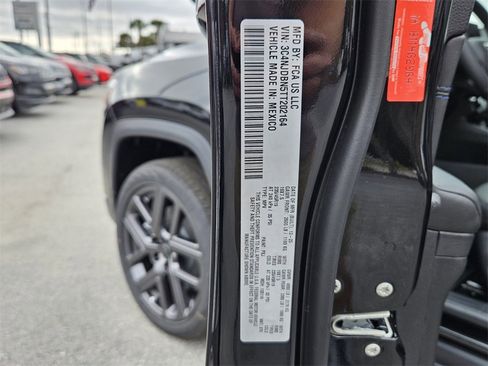 New 2026 Jeep Compass Latitude image 16