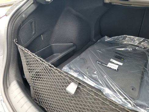 New 2026 Hyundai Elantra Limited FWD image 35