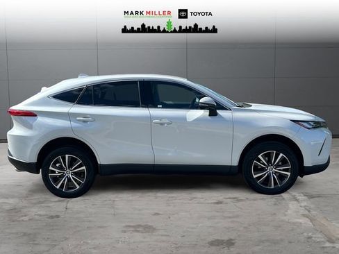 Certified 2023 Toyota Venza LE AWD/4WD image 6