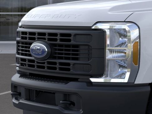 New 2026 Ford F250 XL image 17