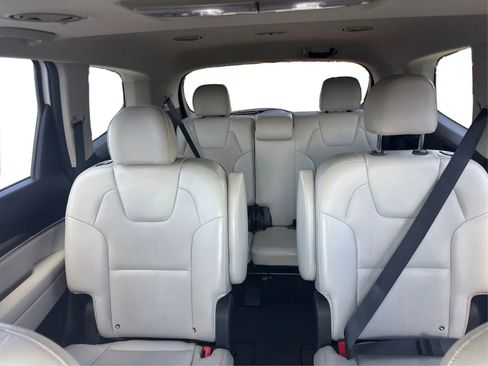 Used 2021 Kia Telluride S FWD image 15