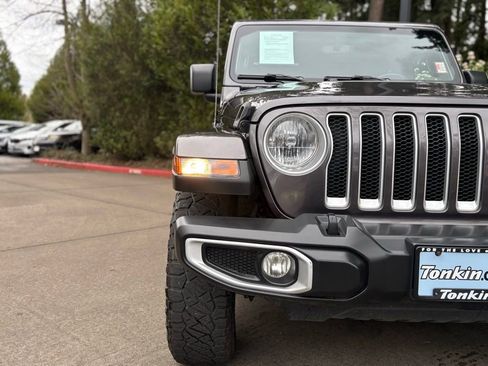 Used 2021 Jeep Wrangler Unlimited Sahara w/ Uconnect 4C Nav & Sound Group image 9