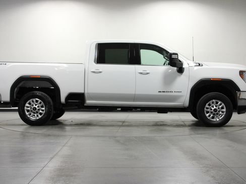 Used 2021 GMC Sierra 2500 SLE image 3