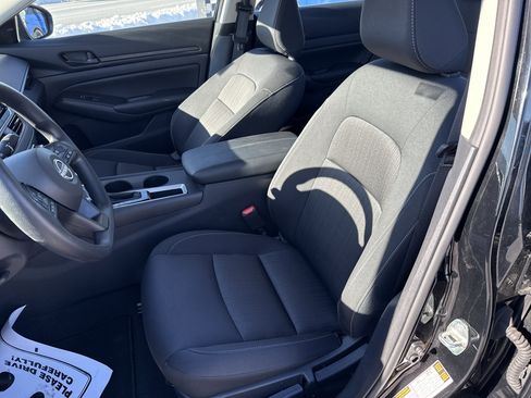 Used 2024 Nissan Altima 2.5 S image 12