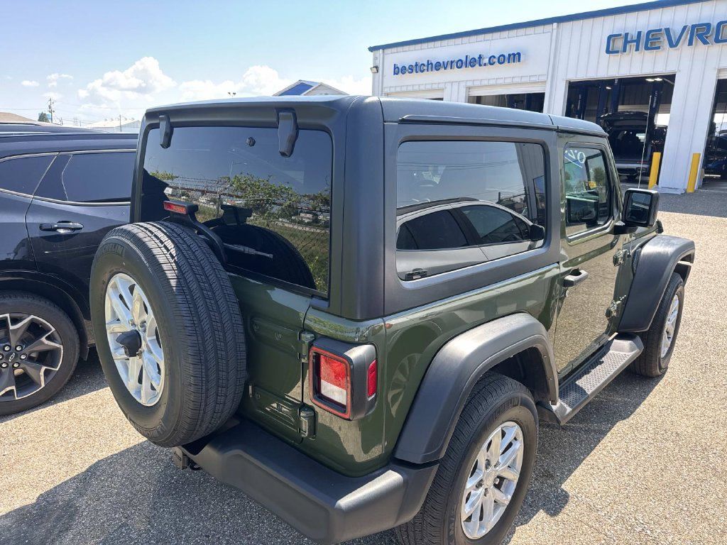 Used 2023 Jeep Wrangler Sport AWD/4WD image 15