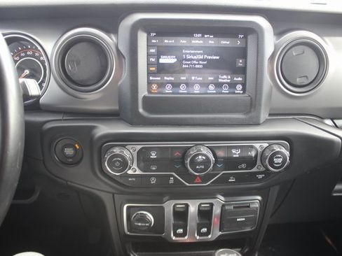 Used 2021 Jeep Wrangler Willys image 4