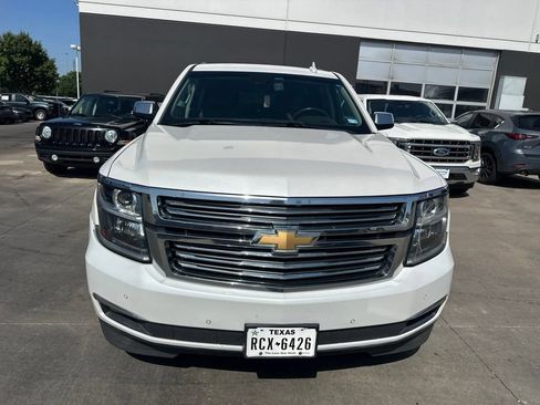 Used 2017 Chevrolet Suburban Premier RWD image 2