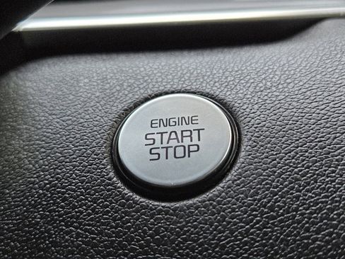 Used 2023 Kia Sorento S w/ Panoramic Sunroof Package image 23