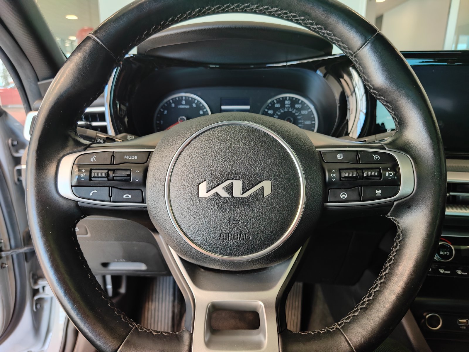 Used 2023 Kia K5 GT-Line AWD/4WD image 10