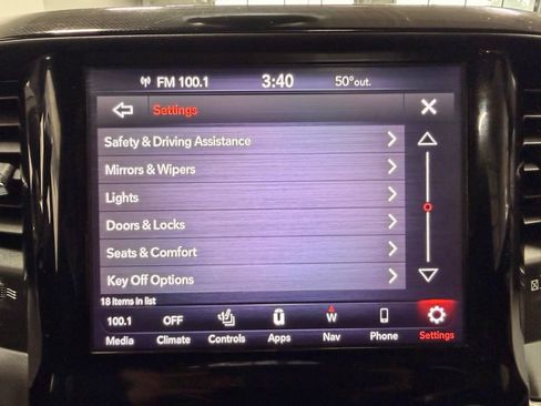 Used 2019 RAM 2500 Laramie w/ Black Appearance Package AWD/4WD image 40