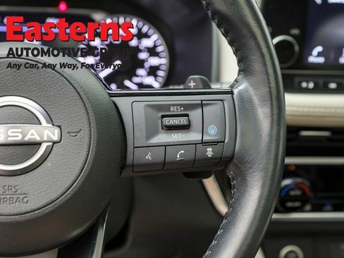 Used 2023 Nissan Rogue SL w/ SL Premium Package image 16