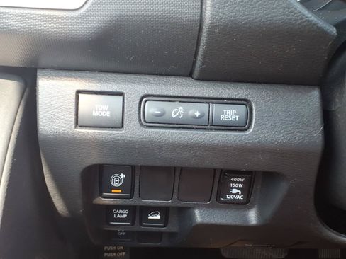 Used 2022 Nissan Frontier SV AWD/4WD image 19