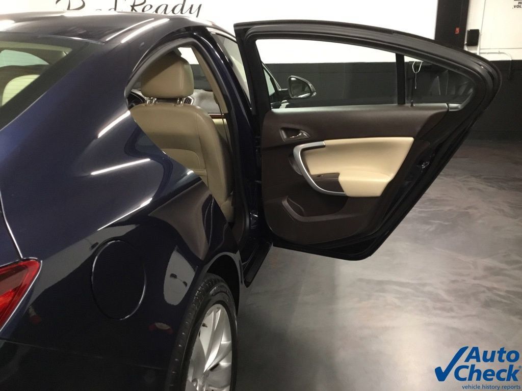 Used 2017 Buick Regal Premium w/ Driver Confidence Package #1 FWD image 34
