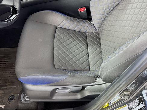 Used 2021 Toyota C-HR XLE FWD image 14