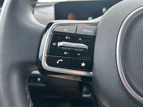 Used 2024 Kia Sorento S image 19