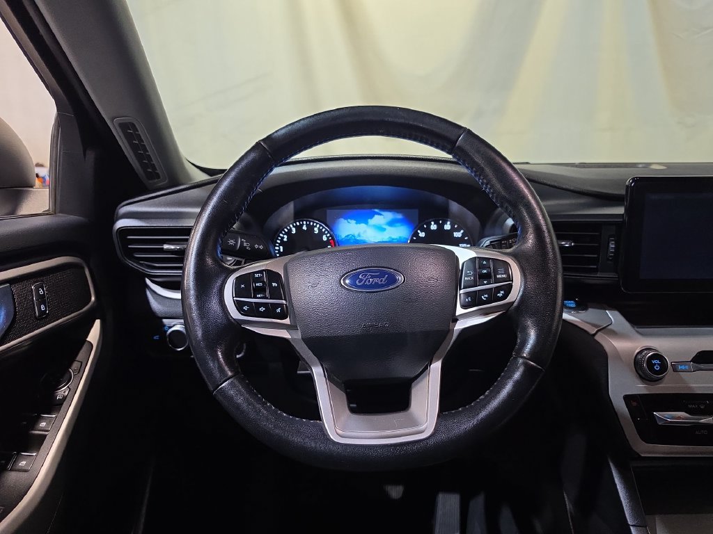 Used 2021 Ford Explorer XLT w/ Class III Trailer Tow Package AWD/4WD image 11