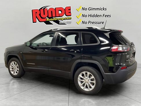 Used 2020 Jeep Cherokee Latitude w/ Cold Weather Group image 3