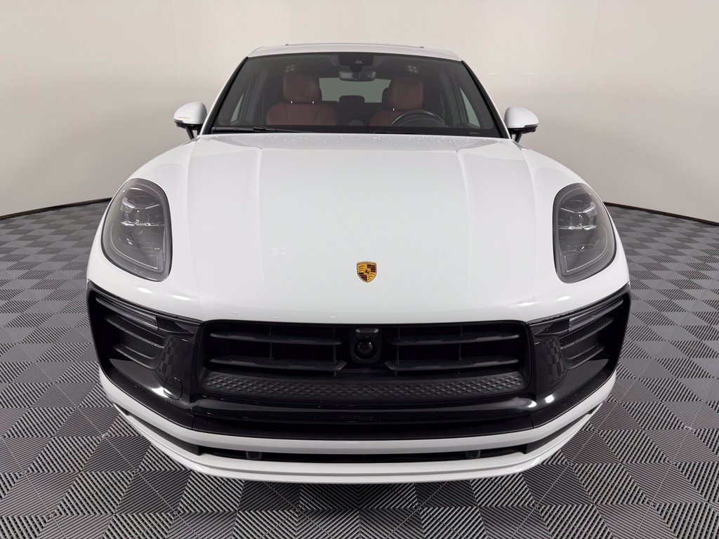 Used 2023 Porsche Macan AWD/4WD image 9