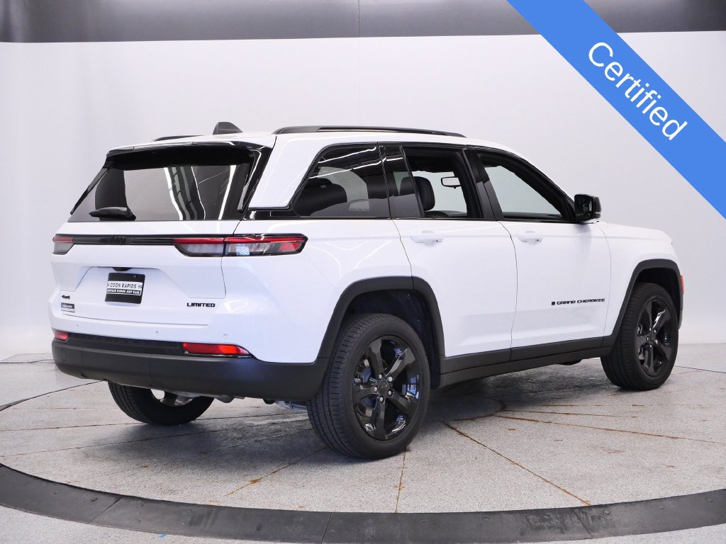 Certified 2024 Jeep Grand Cherokee Limited w/ Black Appearance Package AWD/4WD image 6