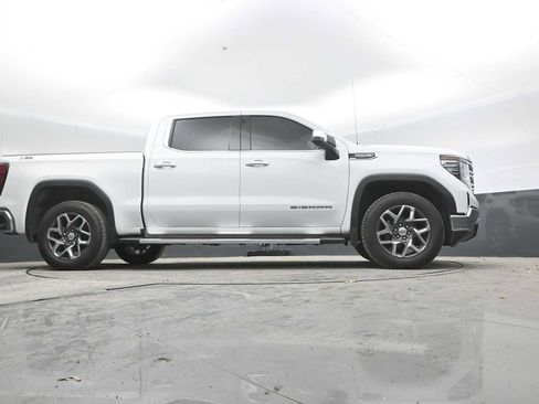 Used 2023 GMC Sierra 1500 SLT w/ SLT Premium Package AWD/4WD image 30