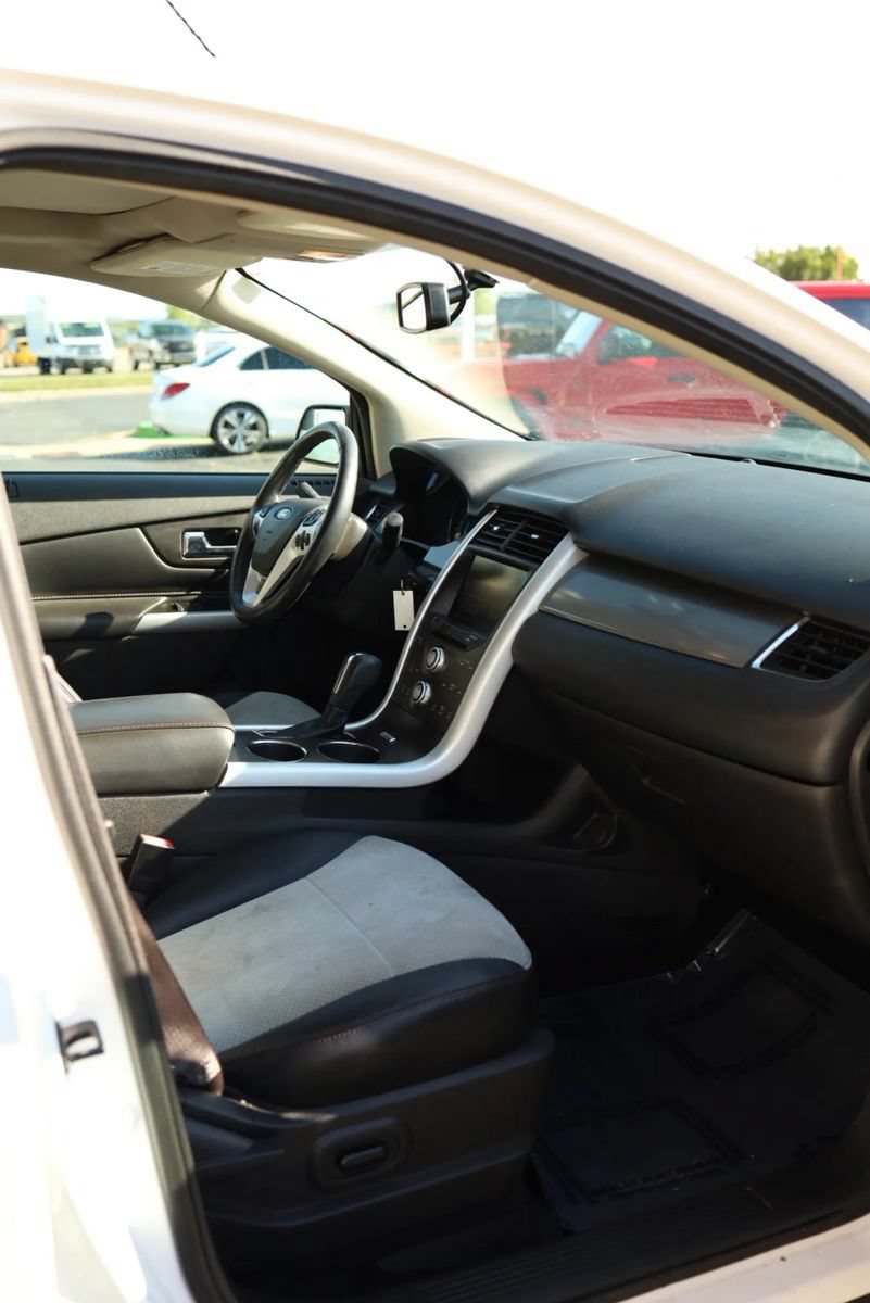 Used 2014 Ford Edge SEL w/ Equipment Group 205A AWD/4WD image 40