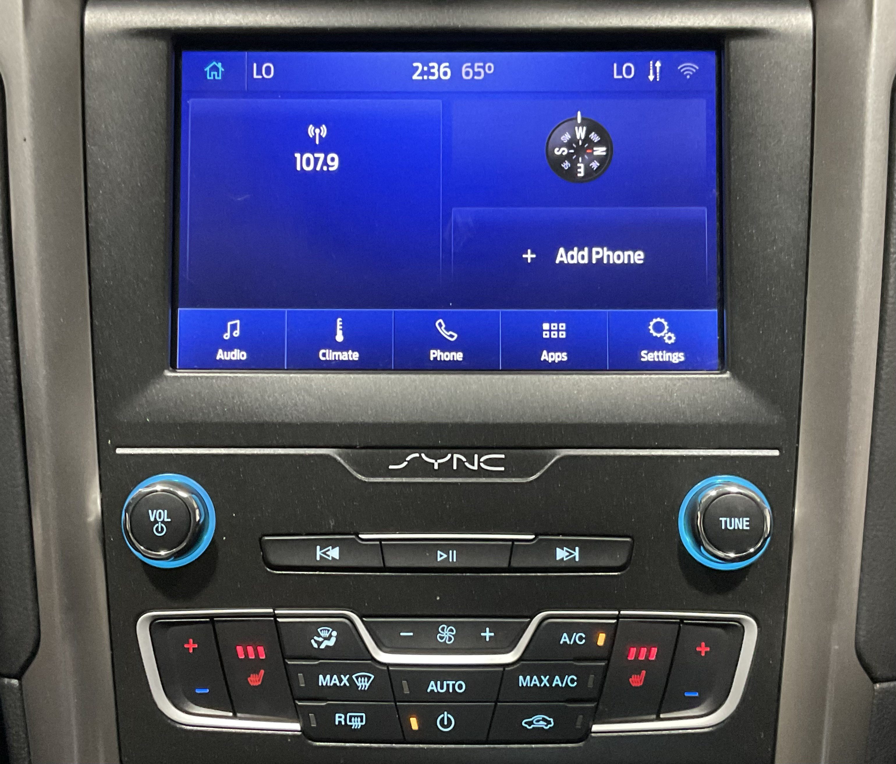 Used 2020 Ford Fusion SE AWD/4WD image 16