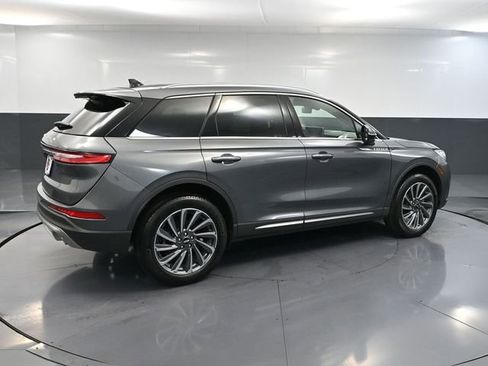 Used 2023 Lincoln Corsair Reserve w/ Equipment Group 201A image 6