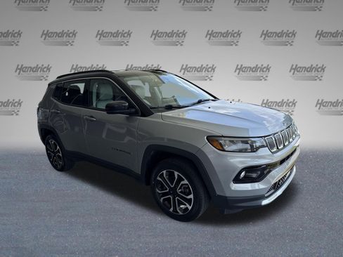 Used 2022 Jeep Compass Limited AWD/4WD image 2