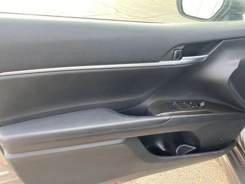 Used 2023 Toyota Camry SE image 37