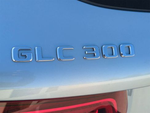 Used 2022 Mercedes-Benz GLC 300 4MATIC w/ Premium Package Lite image 13