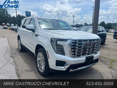 Used 2025 GMC Yukon Denali w/ Sun & Power Step Package AWD/4WD image 2