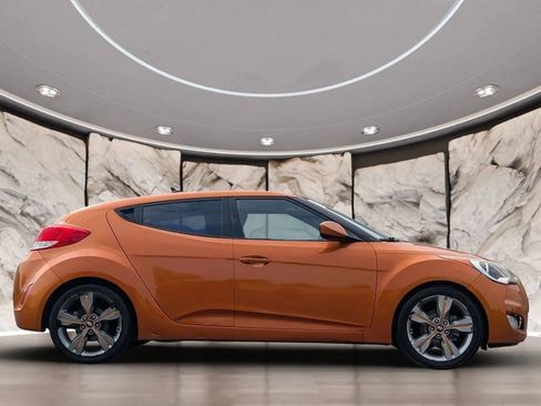 Used 2016 Hyundai Veloster w/ Option Group 03 FWD image 15
