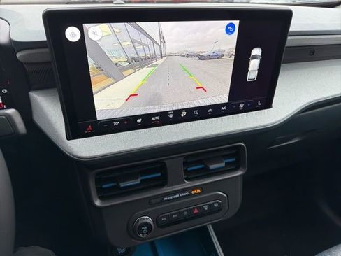 New 2025 Ford Maverick XLT w/ XLT Luxury Package image 13