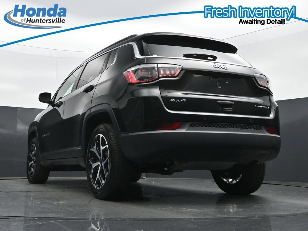 Used 2025 Jeep Compass Limited AWD/4WD image 31