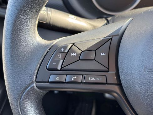Certified 2025 Nissan Kicks Play S image 21