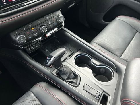 Used 2025 Dodge Durango R/T AWD/4WD image 15