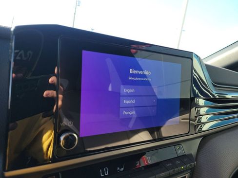 Used 2025 Toyota Camry SE image 20